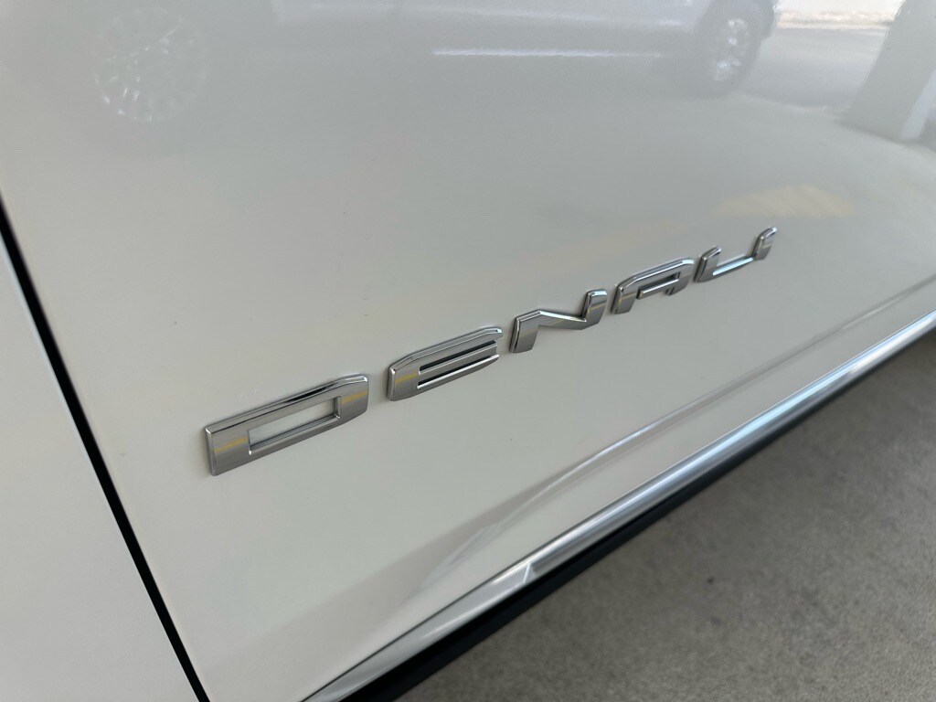 2023 Gmc Yukon XL Denali photo 3