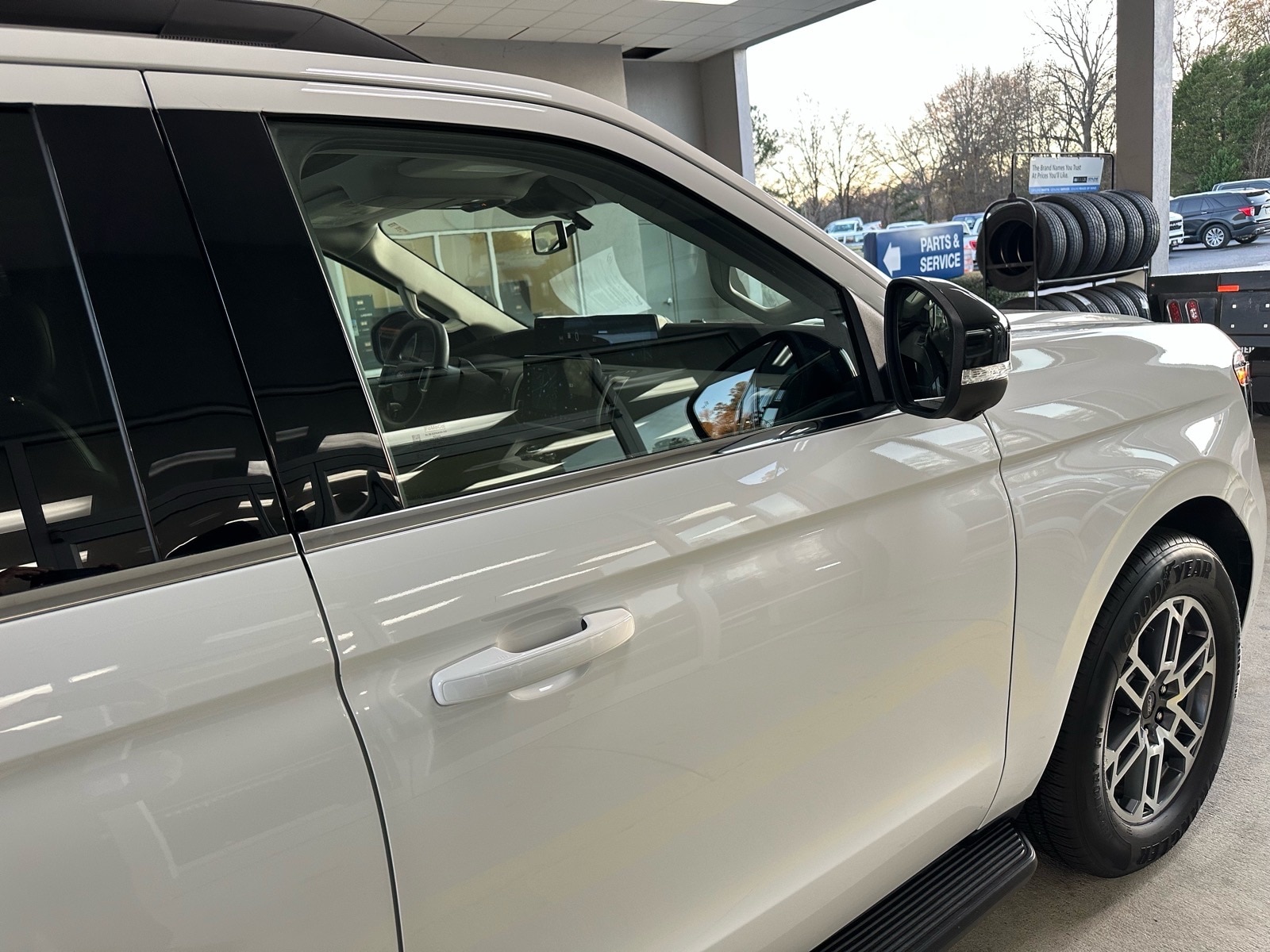 2025 Ford Expedition Active - Photo 9