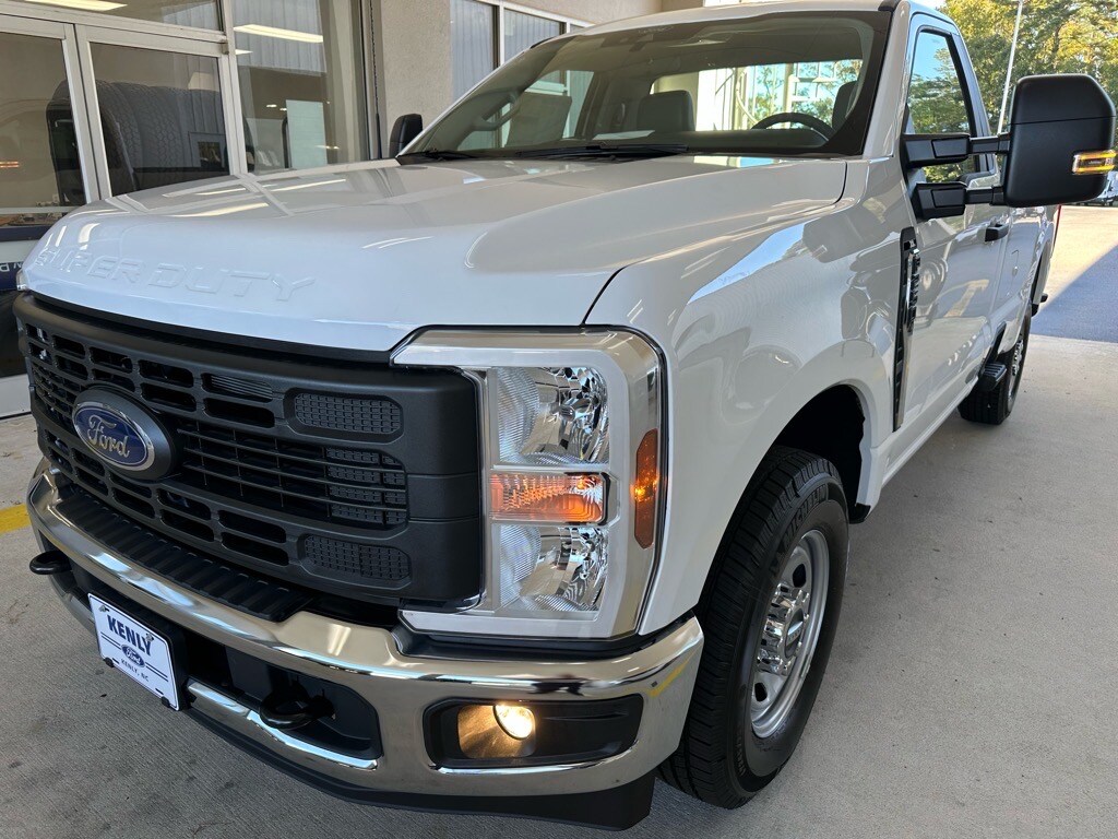2026 Ford F-250 XL photo 2