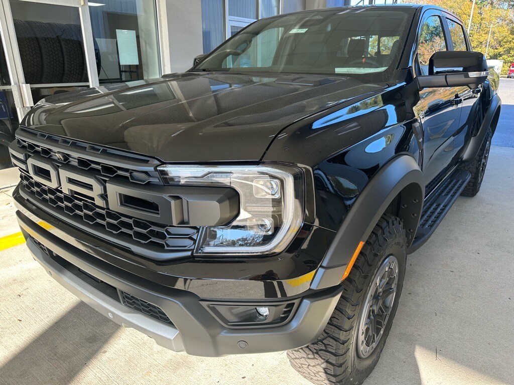 2025 Ford Ranger Raptor photo 2