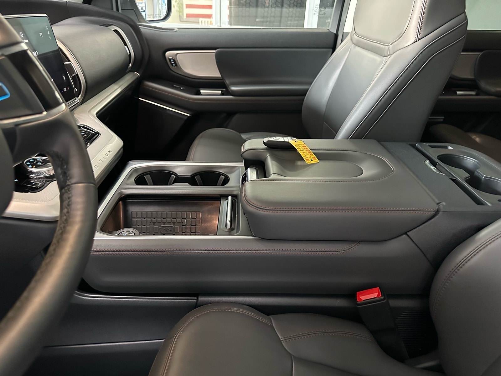 2025 Ford Expedition Active - Photo 20