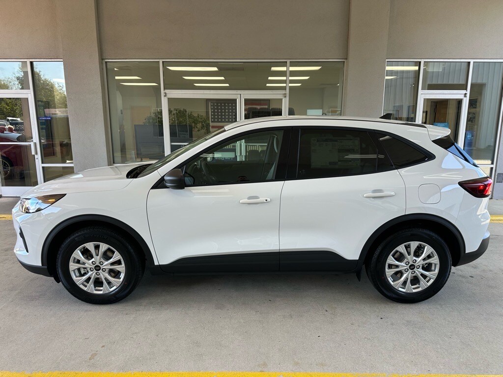 2026 Ford Escape Active photo 2