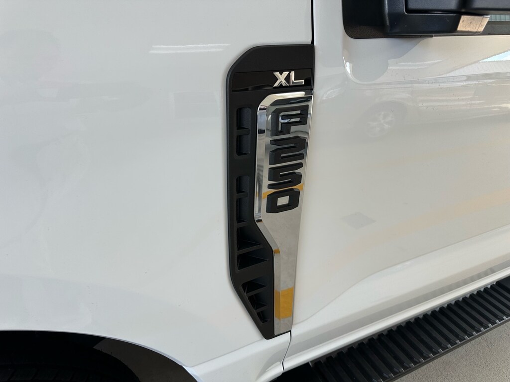 New 2026 Ford F-250 Super Duty XL 4x4 Crew Cab Chassis XL Crew Cab Chassis