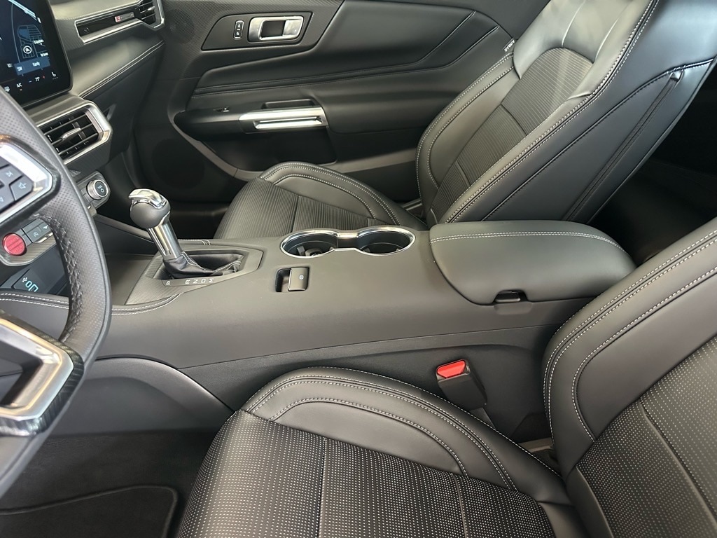 2025 Ford Mustang GT Premium Convertible - Photo 21