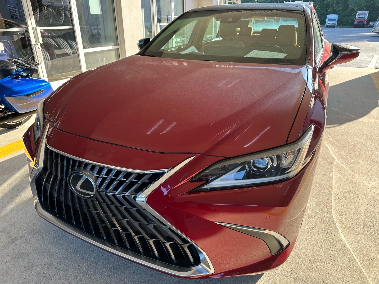 2022 Lexus ES 350 350's photo