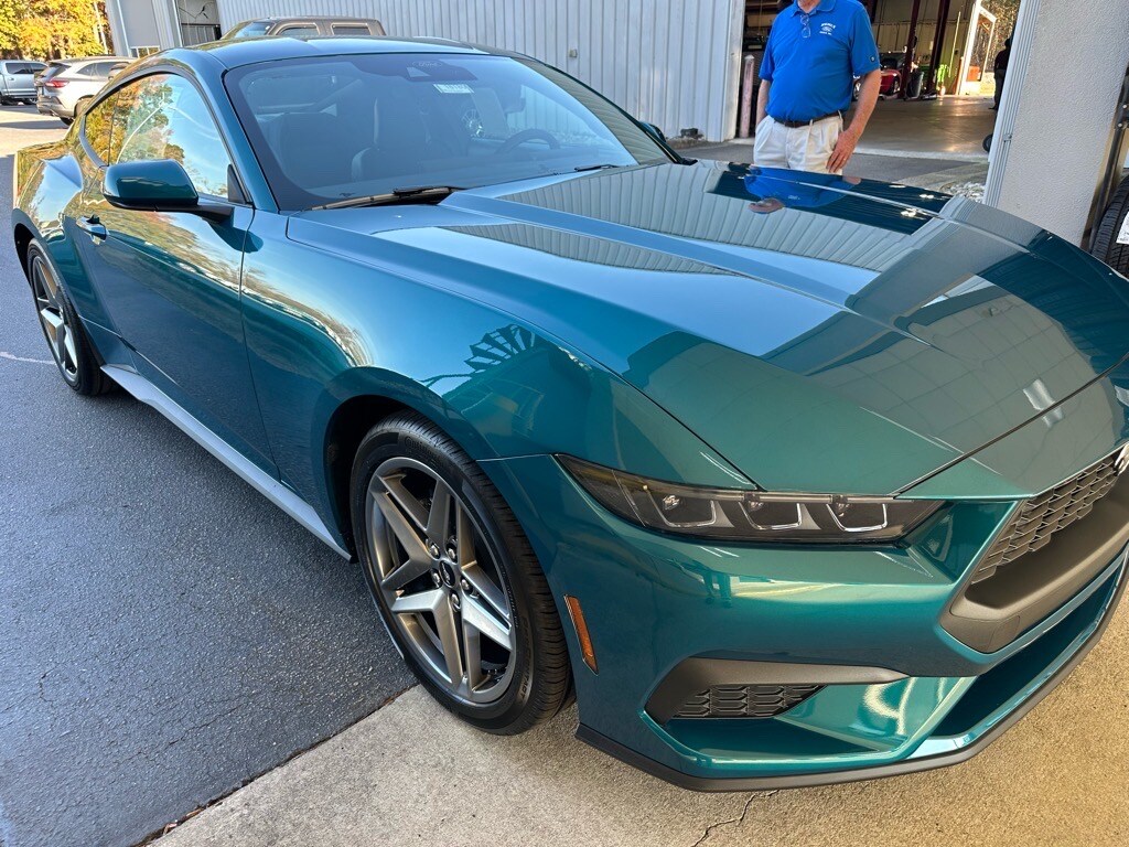 2026 Ford Mustang EcoBoost photo 3