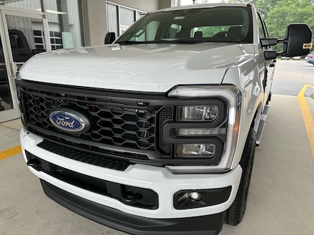 2026 Ford F-250 Super Duty XL 4x4 XL  Crew Cab 6.8 ft. SB Pickup