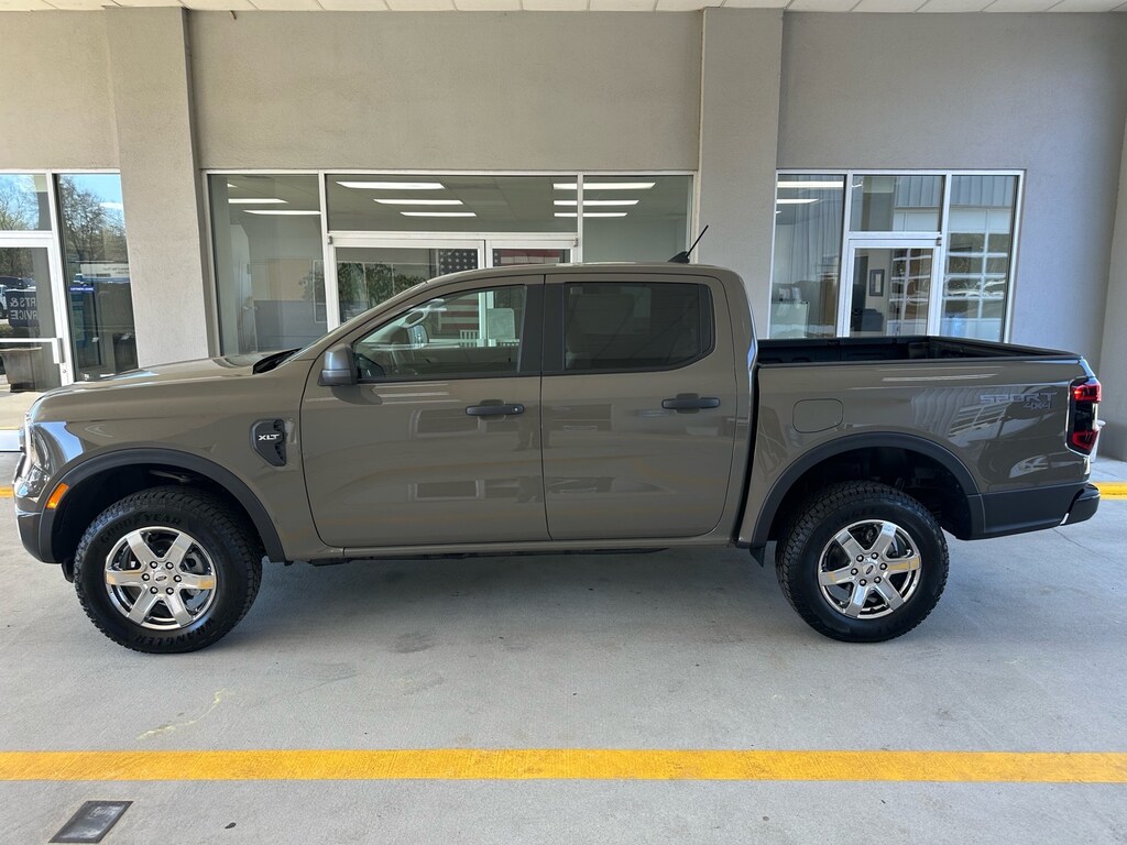 New 2026 Ford Ranger XLT 4x4 XLT SuperCrew 5.0 ft. SB