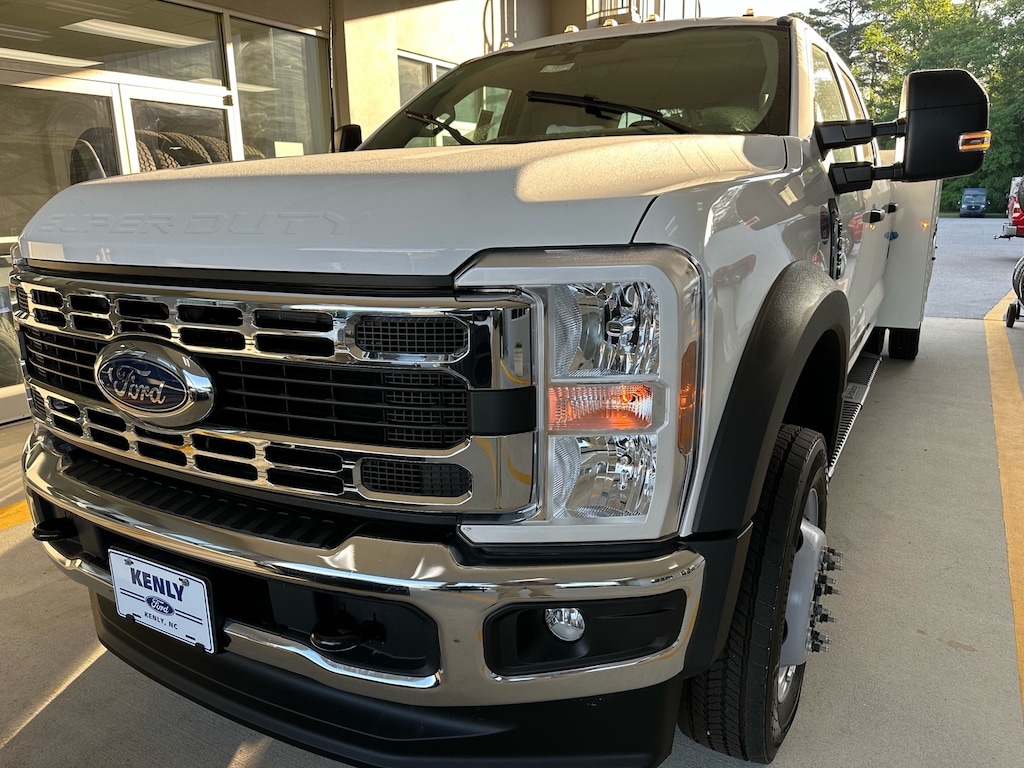 New 2026 Ford F-450 4x4 Crew Cab w/Knapheide 11-ft SVC Body w/KNAPHEIDE 11-ft SVC BODY