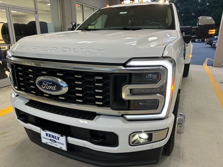 2026 Ford F-350 Super Duty Platinum 4x4 Platinum  Crew Cab 8 ft. LB DRW Pickup