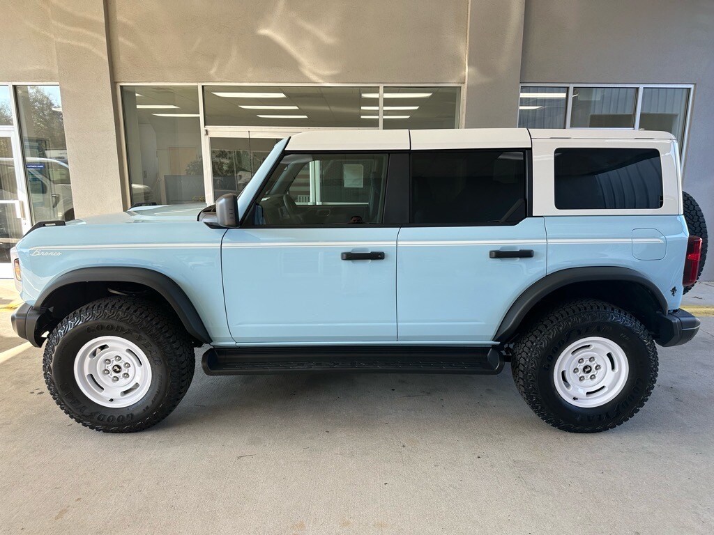 2025 Ford Bronco Heritage First Edition photo 2
