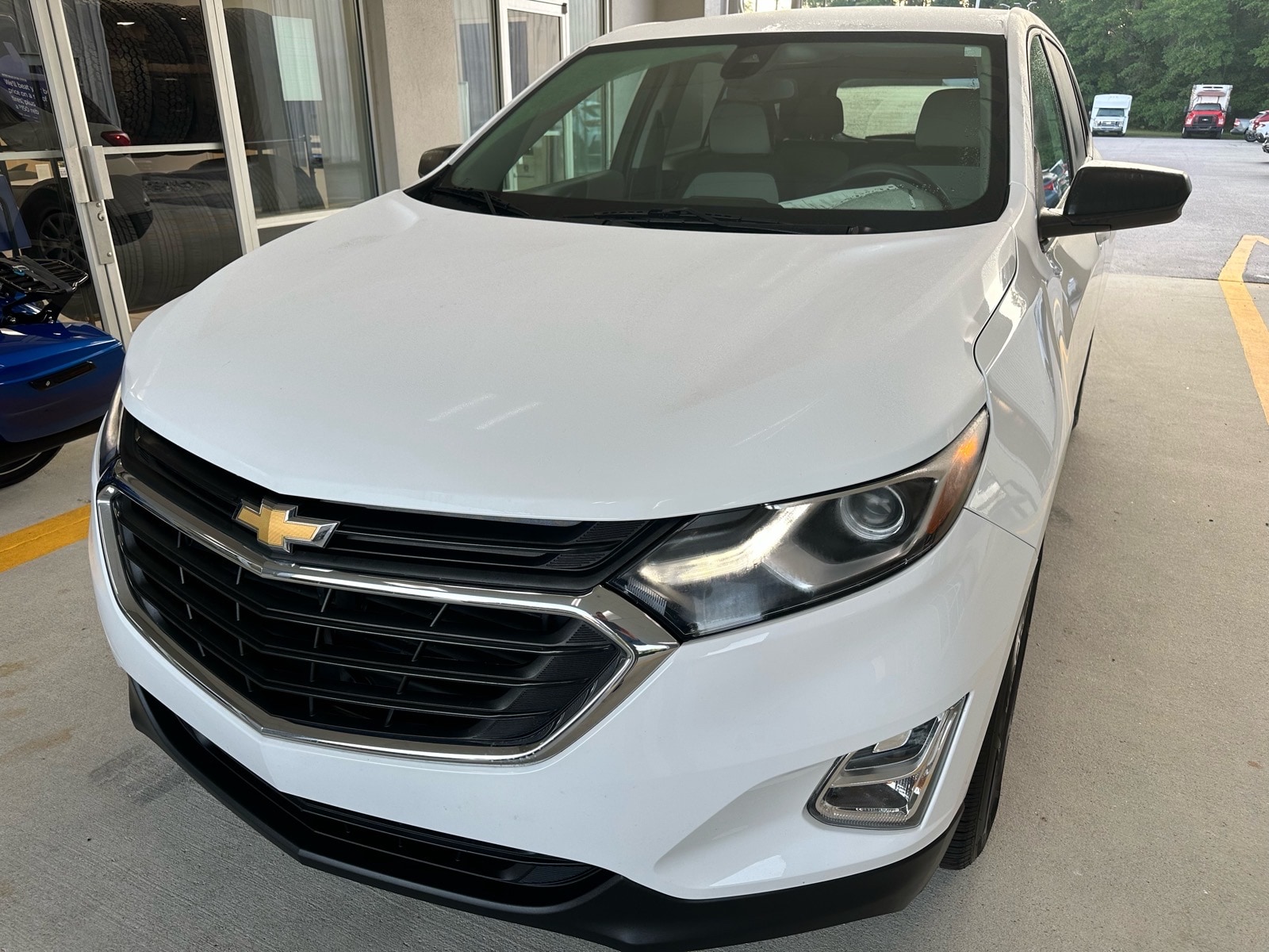 2021 Chevrolet Equinox LS's photo