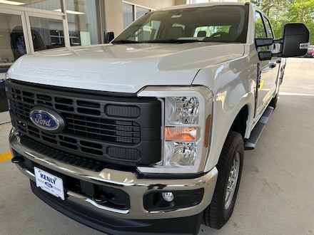 2026 Ford F-250 Super Duty 4x4 XL Crew Cab w/8-ft Knapheide SVC Body 4x4 XL Crew Cab w/8-ft KNAPHEIDE SVC BODY