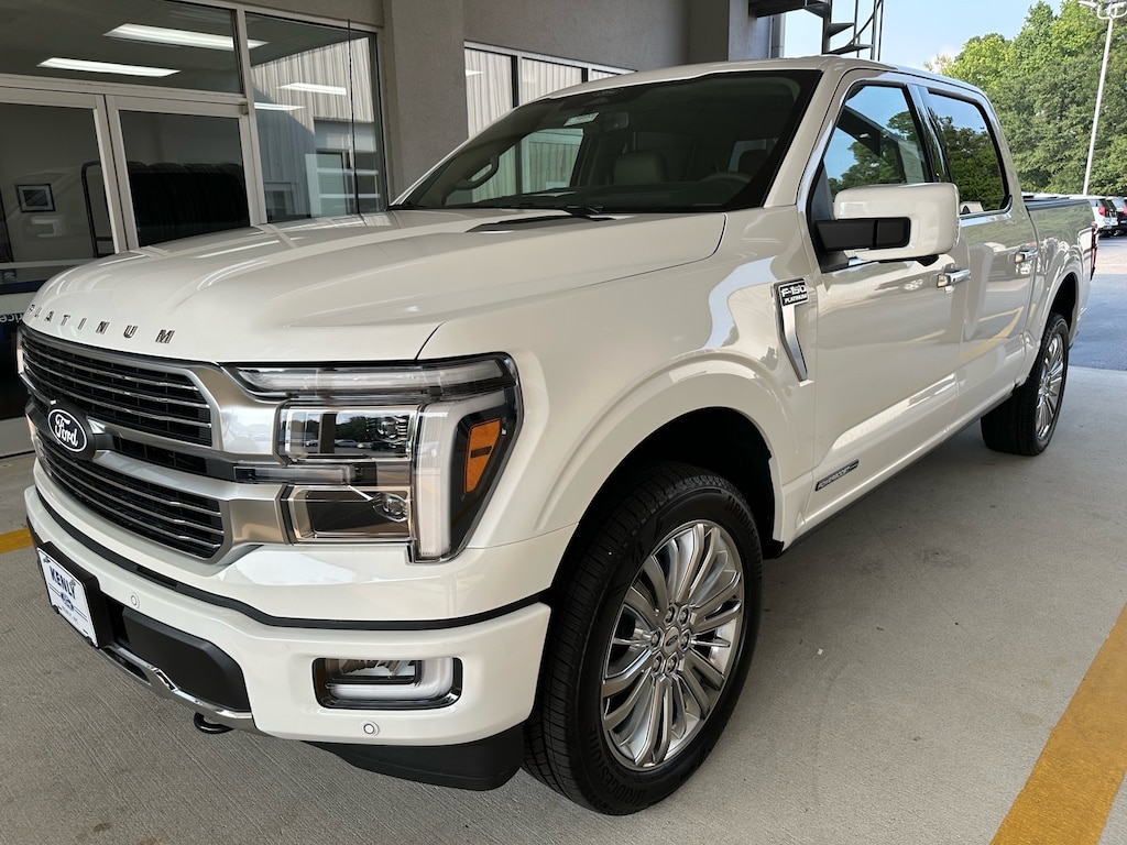 New 2026 Ford F-150 Platinum 4x4 Platinum SuperCrew 5.5 ft. SB