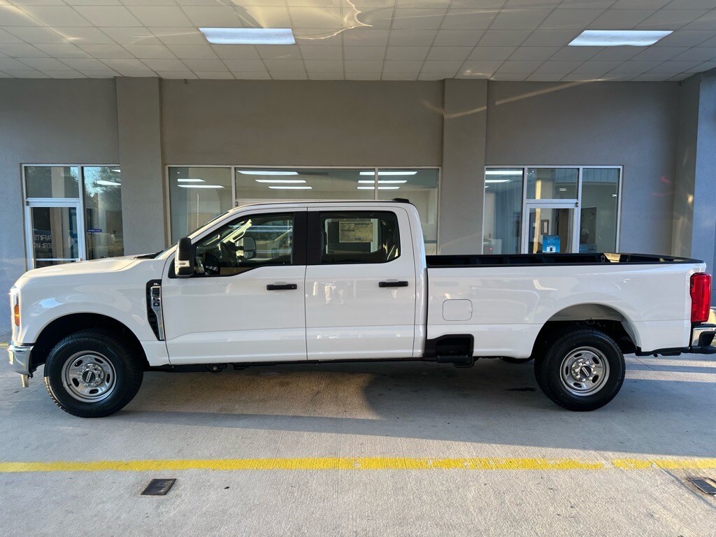 2026 Ford F-350 XL photo 3