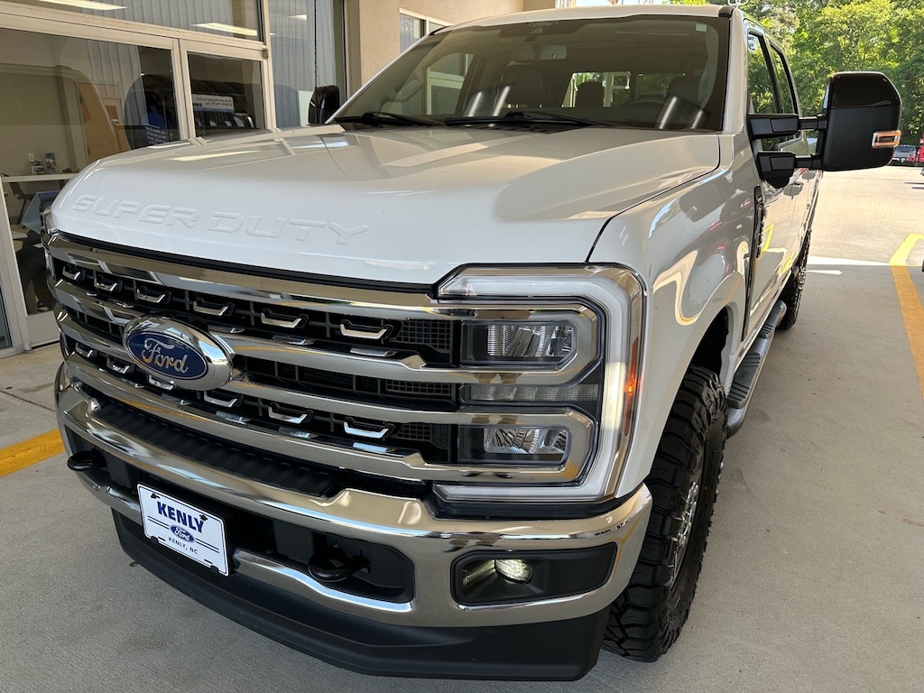 Certified 2024 Ford F-250 Super Duty Lariat 4x4 Lariat Crew Cab 6.8 ft. SB Pickup