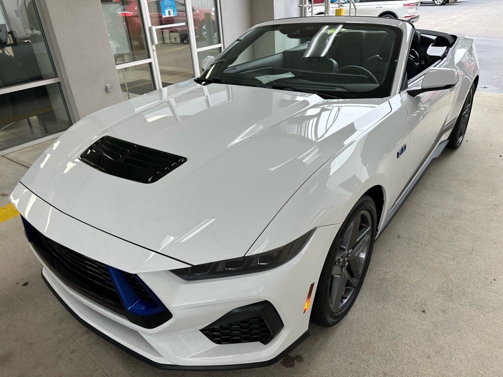 2025 Ford Mustang GT Premium Convertible - Photo 24