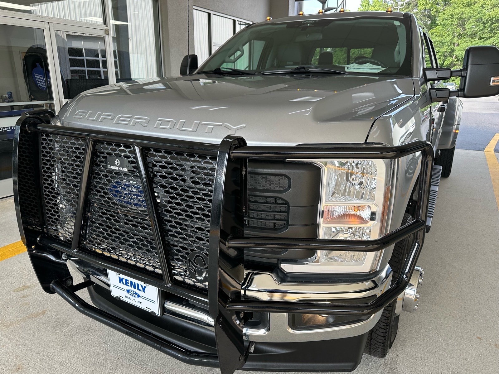 2024 Ford F-350 XL 4x4 Crew Cab 8' Box DRW's photo
