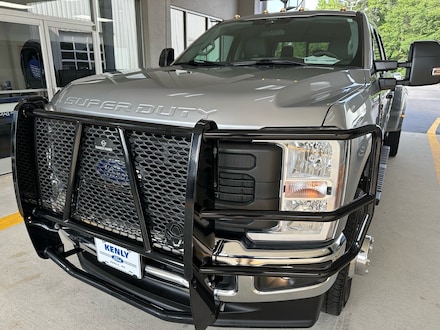 2024 Ford F-350 Super Duty XL 4x4 XL  Crew Cab 8 ft. LB DRW Pickup