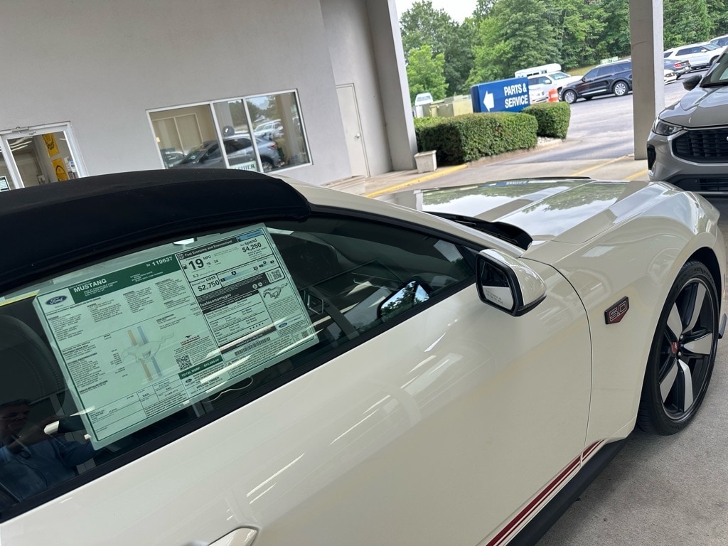 2025 Ford Mustang GT Premium Convertible - Photo 10