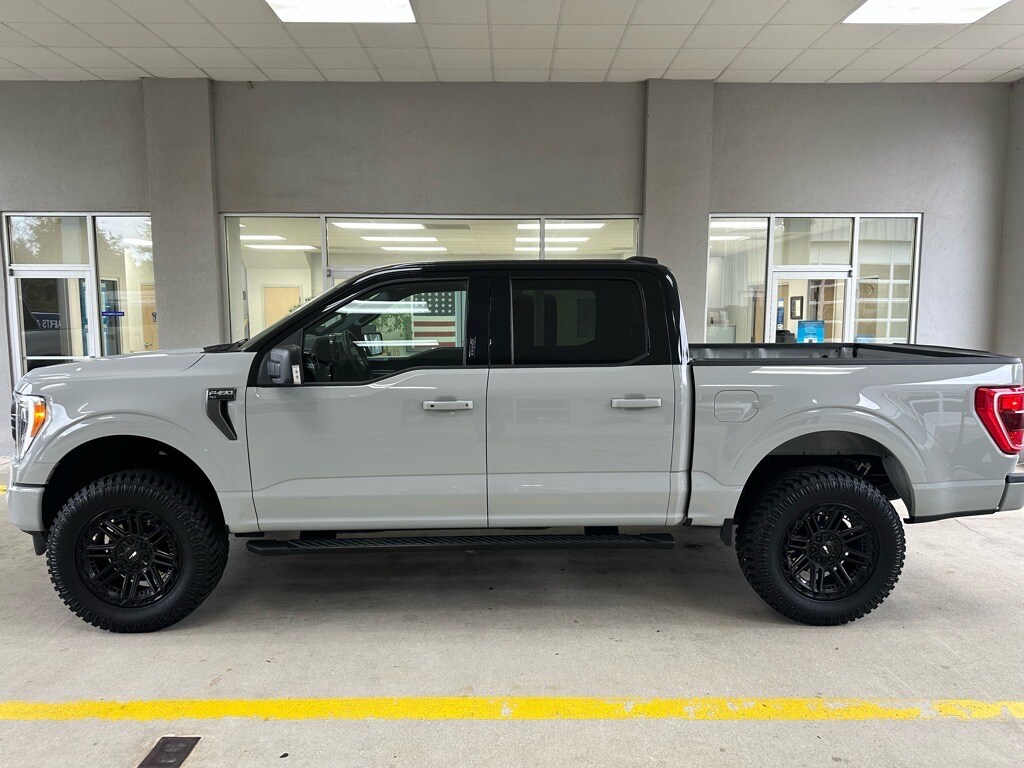 2023 Ford F-150 XLT photo 2
