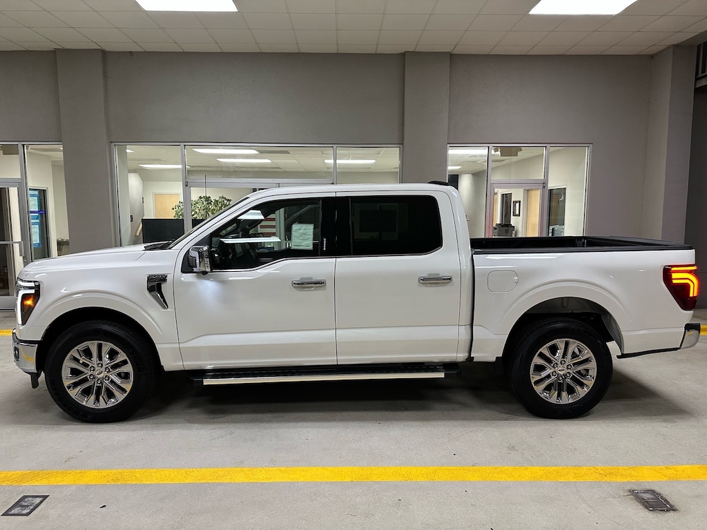 New 2026 Ford F-150 Lariat 4x2 Lariat SuperCrew 5.5 ft. SB