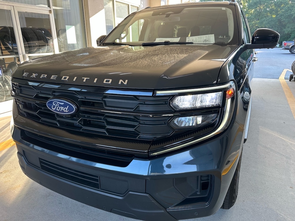 Certified 2025 Ford Expedition Active 4x2 Active SUV