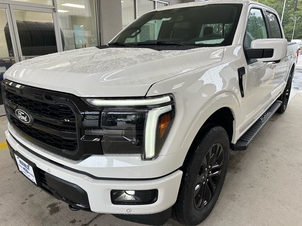 New 2025 Ford F-150 Lariat 4x4 Lariat SuperCrew 5.5 ft. SB