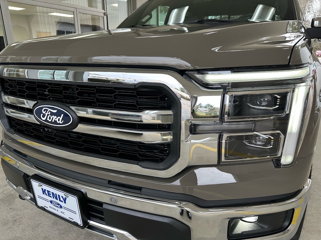 New 2026 Ford F-150 Lariat 4x4 Lariat SuperCrew 5.5 ft. SB