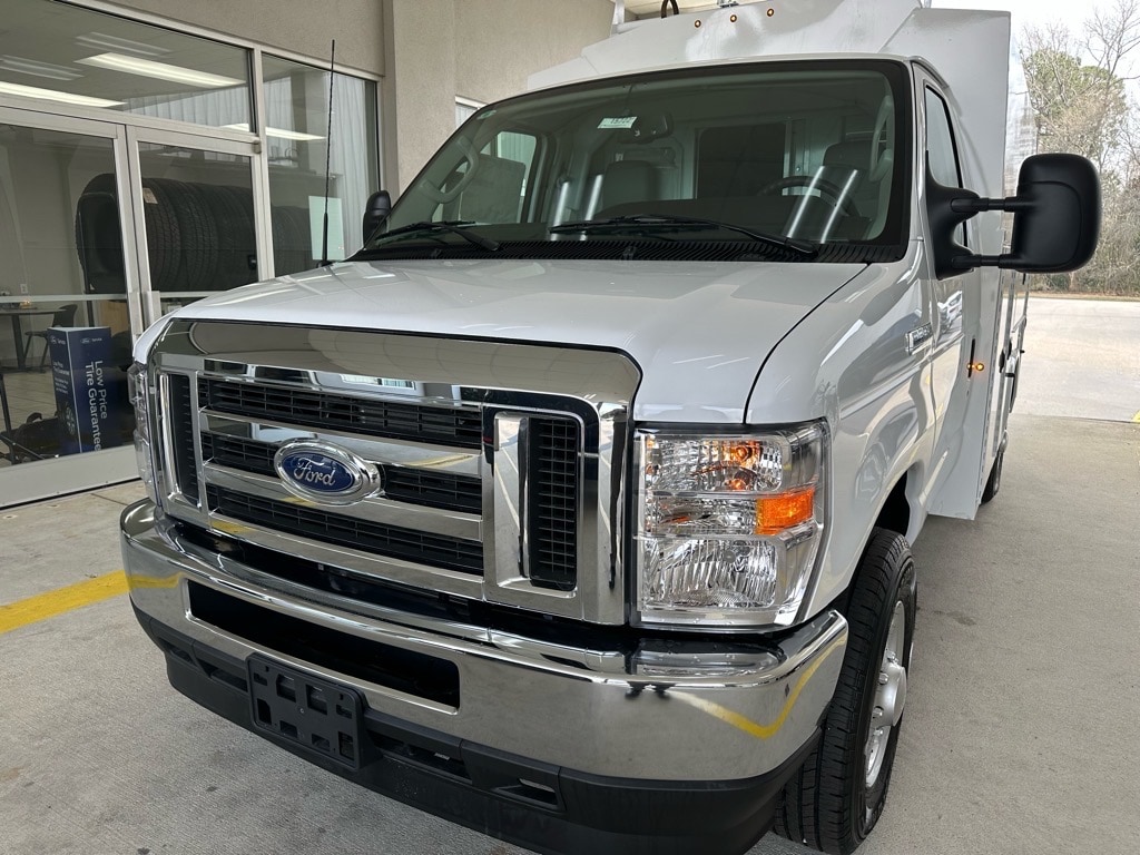 New 2025 Ford E-Series E-350 138-WB w/10.75-ft KUV Body E-350 138-WB w/10.75-ft KUV Body