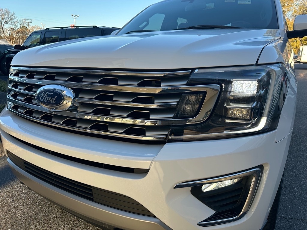 2018 Ford Expedition Limited's photo