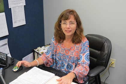 Staff member Shari Britt from 27cc996314d6