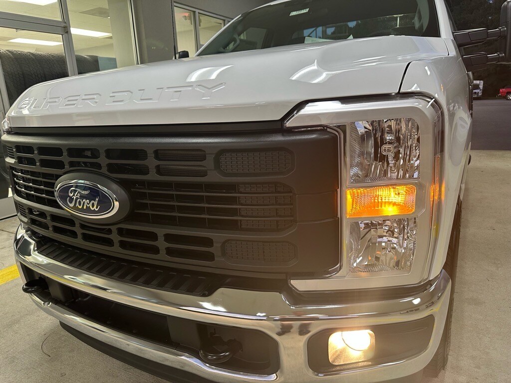 New 2026 Ford F-250 Super Duty XL 4x2 XL Regular Cab 8 ft. LB Pickup