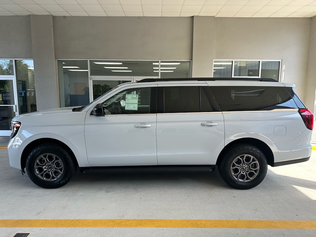 Certified 2025 Ford Expedition MAX Active 4x2 Active SUV