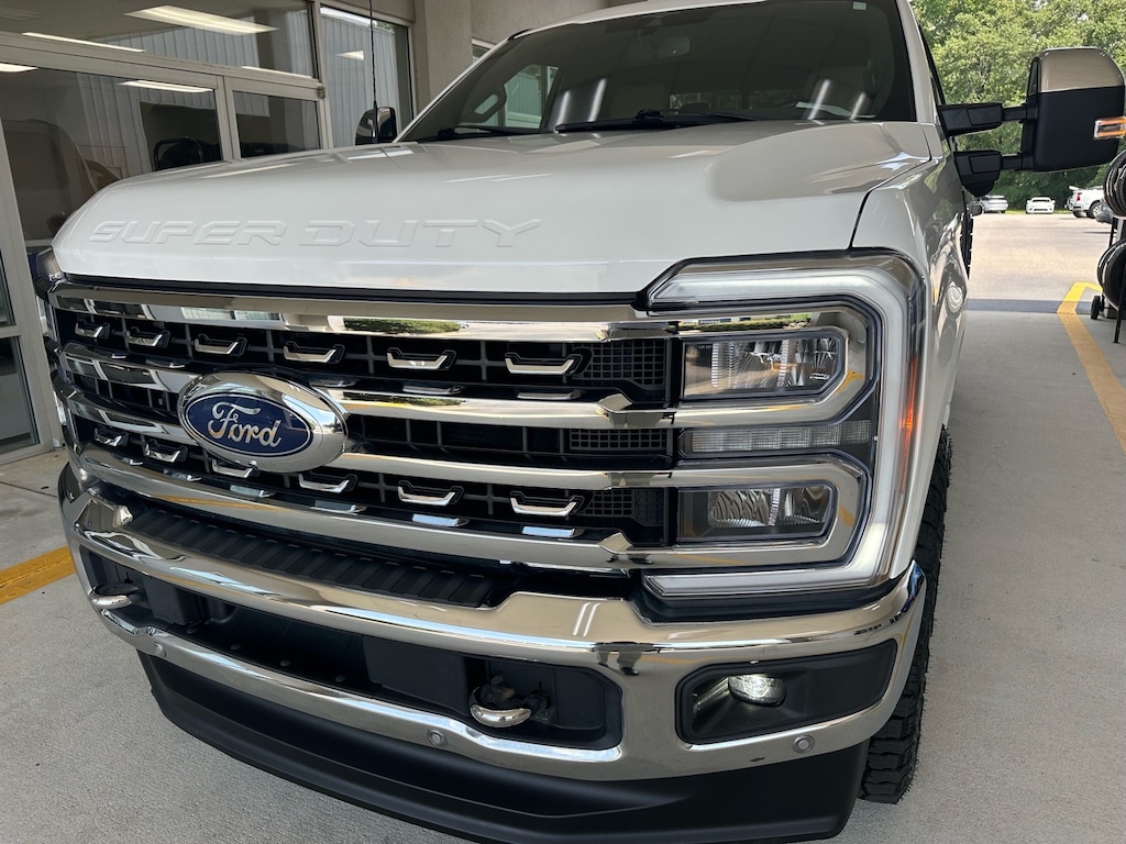 Certified 2023 Ford F-250 Super Duty Lariat 4x4 Lariat Crew Cab 6.8 ft. SB Pickup