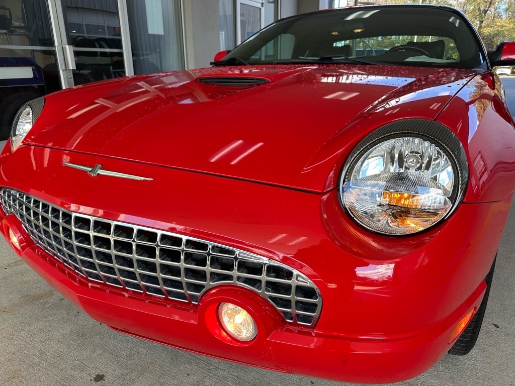 2002 Ford Thunderbird Deluxe's photo