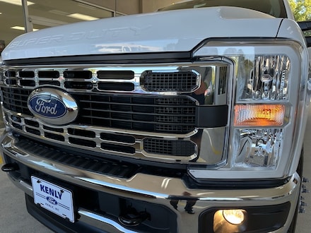 2026 Ford F-350 Super Duty 4x4 XL 4dr Crew w/9-ft Knapheide SVC Body 4x4 XL  Crew w/9-ft KNAPHEIDE SVC BODY