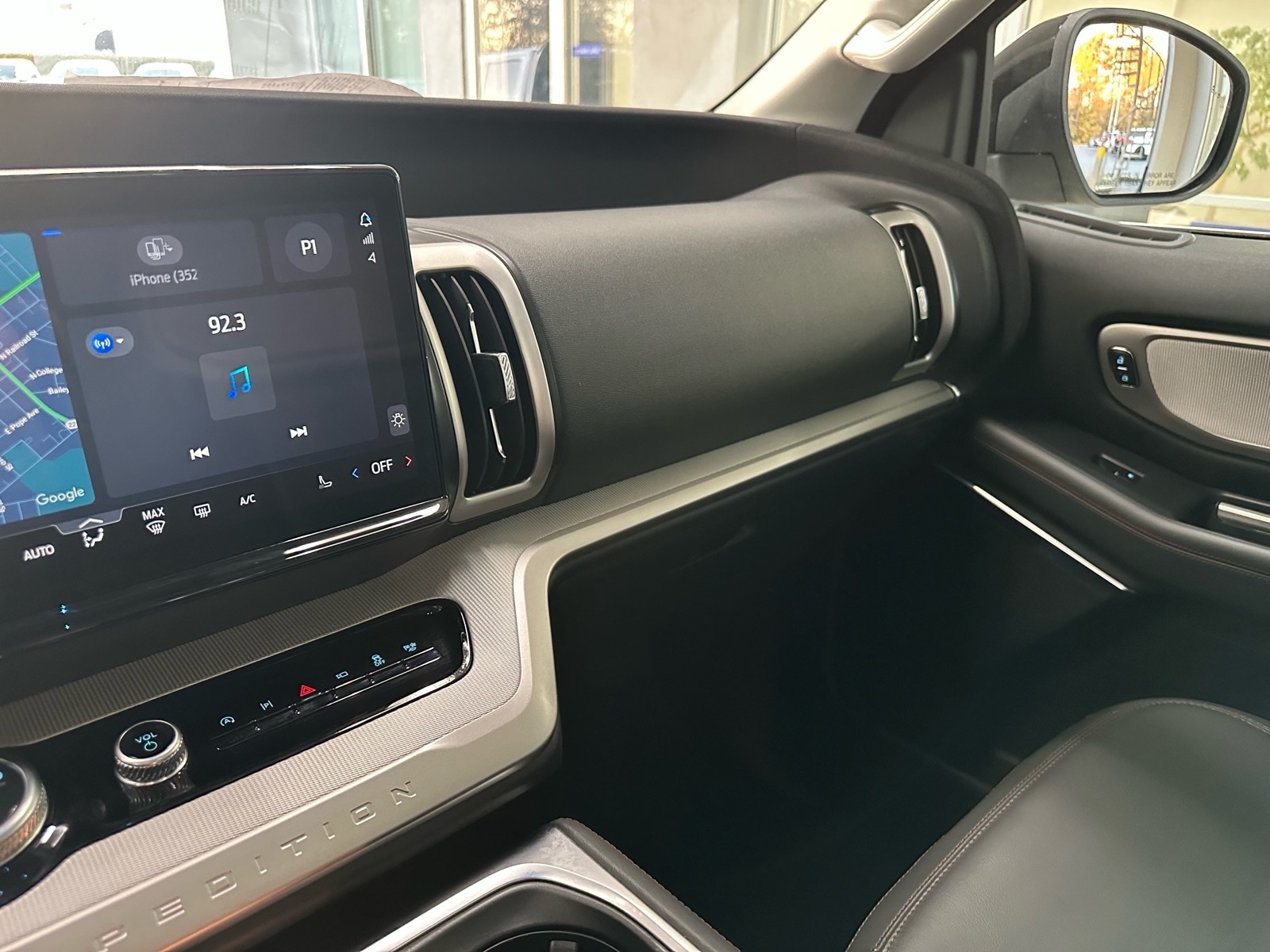 2025 Ford Expedition Active - Photo 41