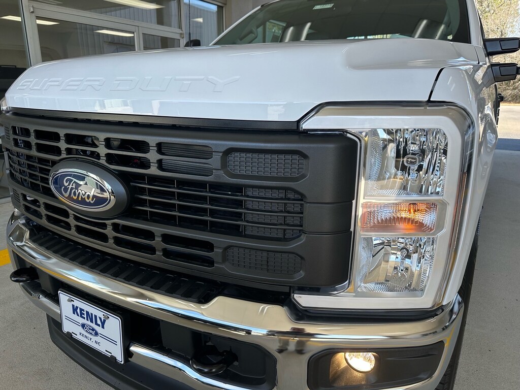 New 2026 Ford F-250 Super Duty 4x4 Crew Cab w/8-ft Knapheide SVC Body 4x4 Crew Cab w/8-ft KNAPHEIDE SVC BODY