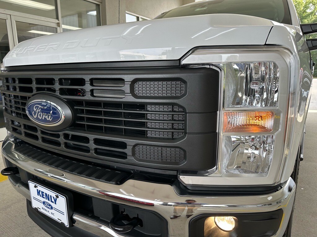 New 2026 Ford F-250 Super Duty XL 4x4 XL Crew Cab 6.8 ft. SB Pickup