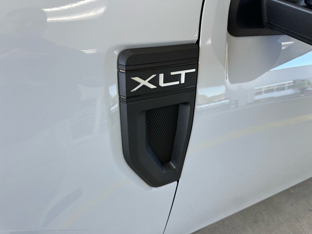 2025 Ford Maverick XLT photo 3