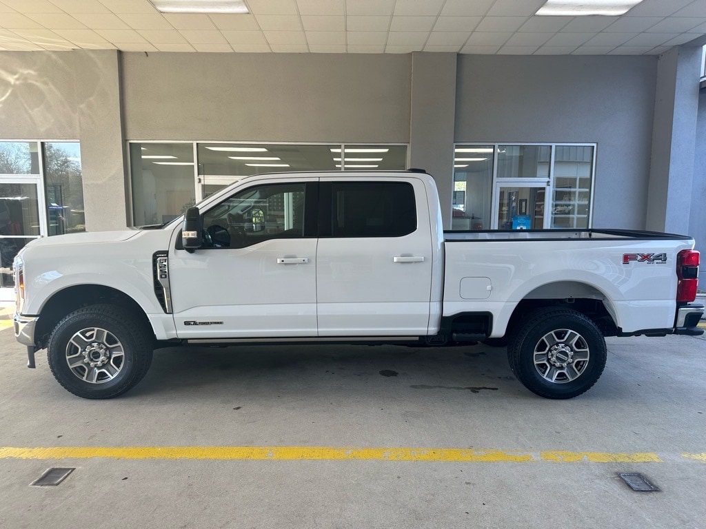 New 2026 Ford F-250 Super Duty Lariat 4x4 Lariat Crew Cab 6.8 ft. SB Pickup