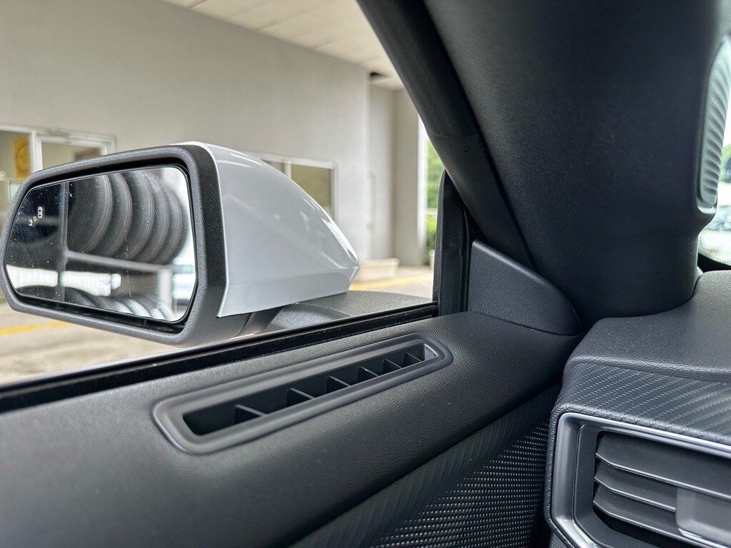 2025 Ford Mustang GT Premium Convertible - Photo 40