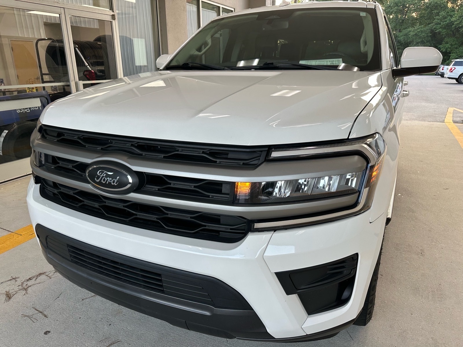 2024 Ford Expedition XLT's photo