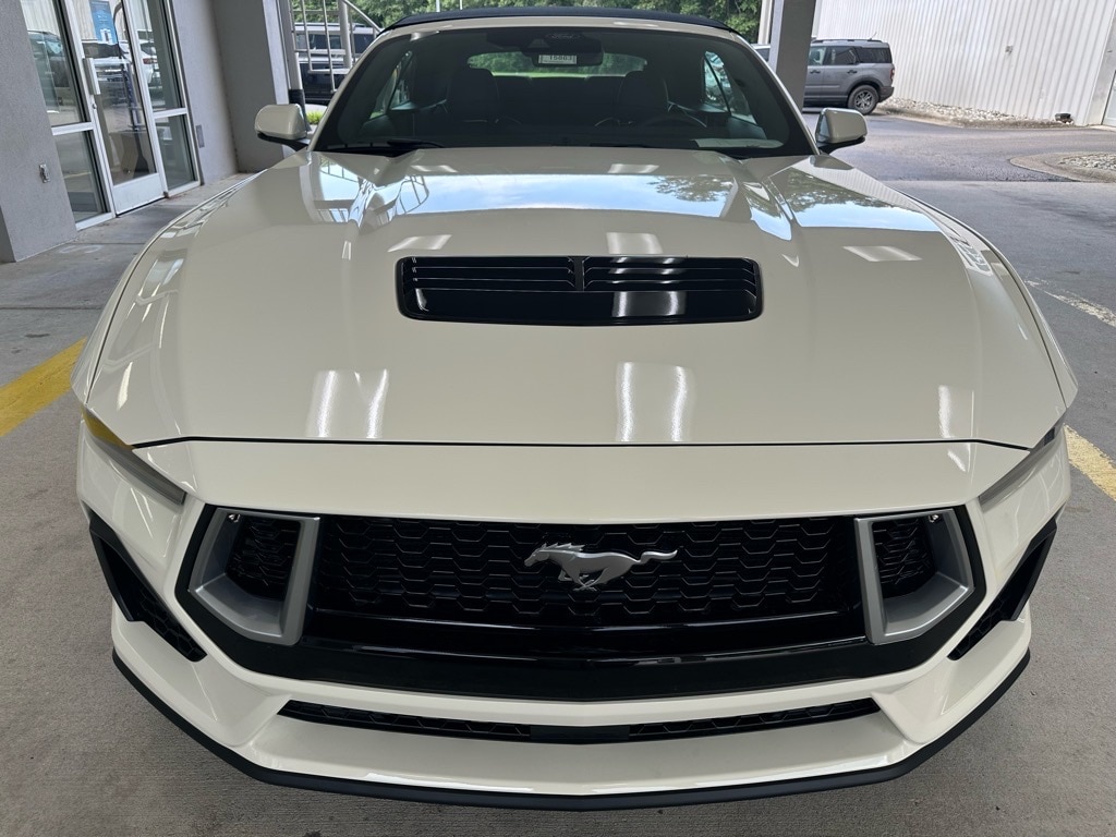 2025 Ford Mustang GT Premium Convertible - Photo 8
