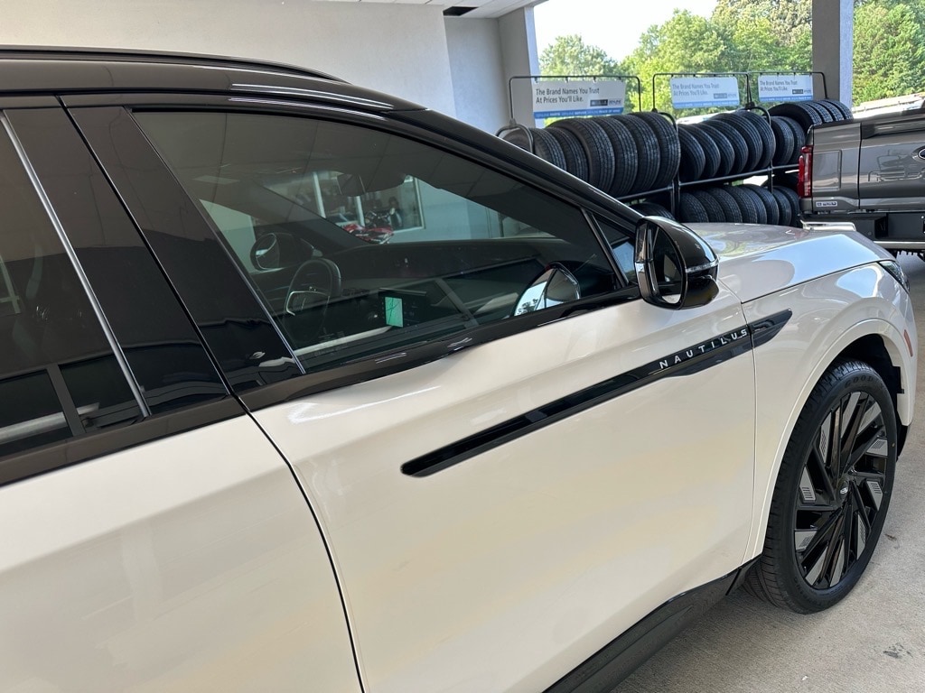 2024 Lincoln Nautilus Reserve - Photo 9