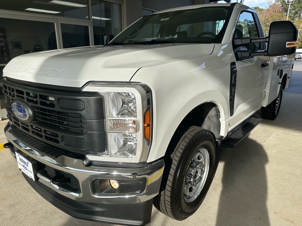 New 2025 Ford F-250 Super Duty XL 4x4 R/C Knapheide 8-ft SVC Body XL R/C KNAPHEIDE 8-ft SVC BODY