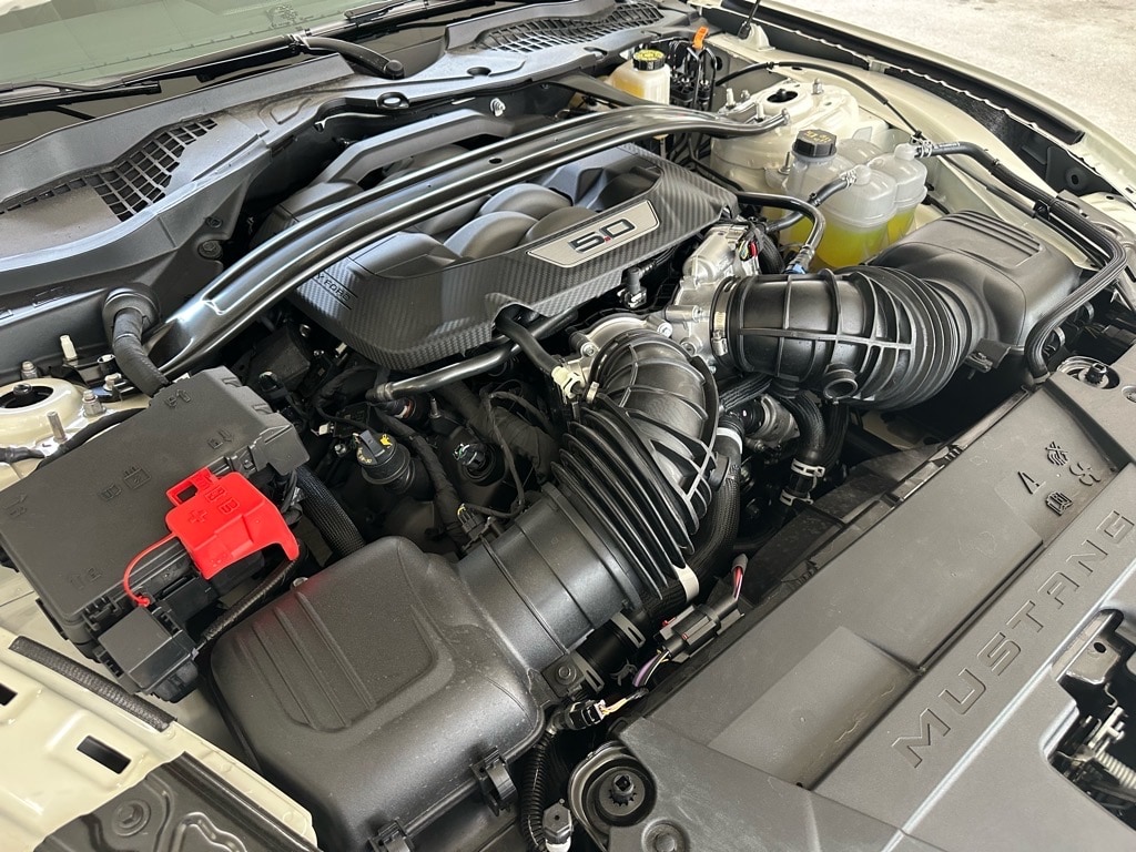 2025 Ford Mustang GT Premium Convertible - Photo 16