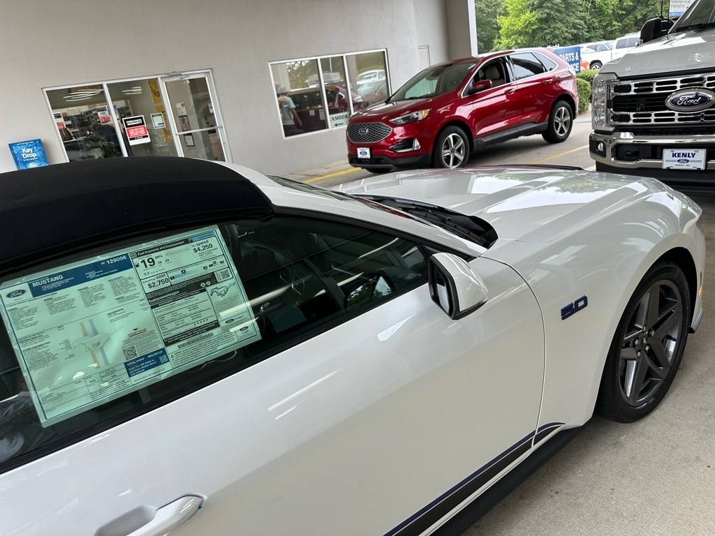 2025 Ford Mustang GT Premium Convertible - Photo 9