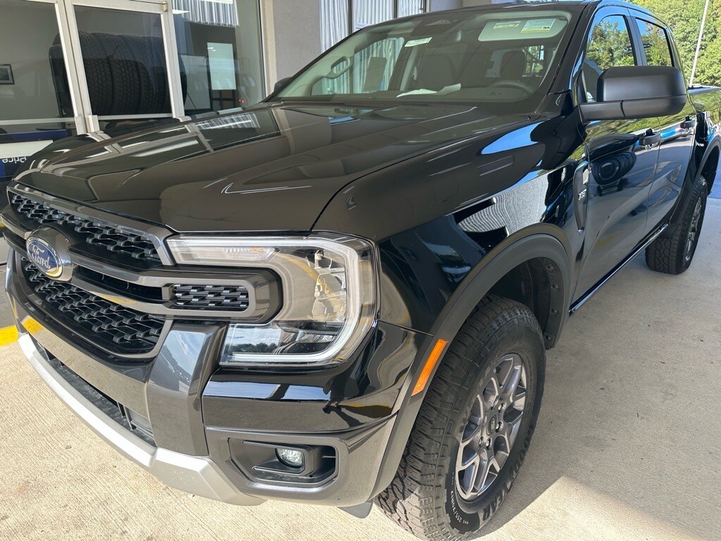 2025 Ford Ranger XLT photo 2